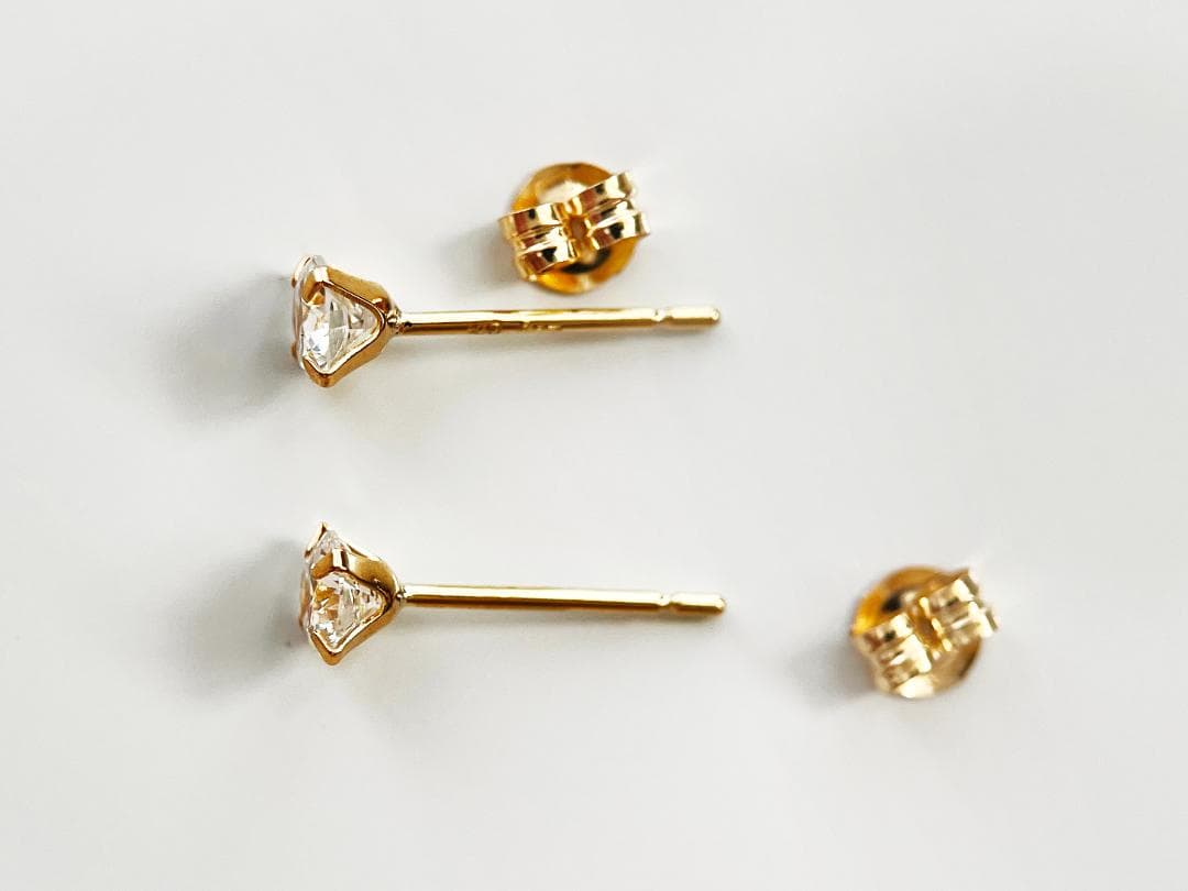 【新品／鑑別書付き】K18 ラボグロウンダイヤモンド ピアス 0.34ct