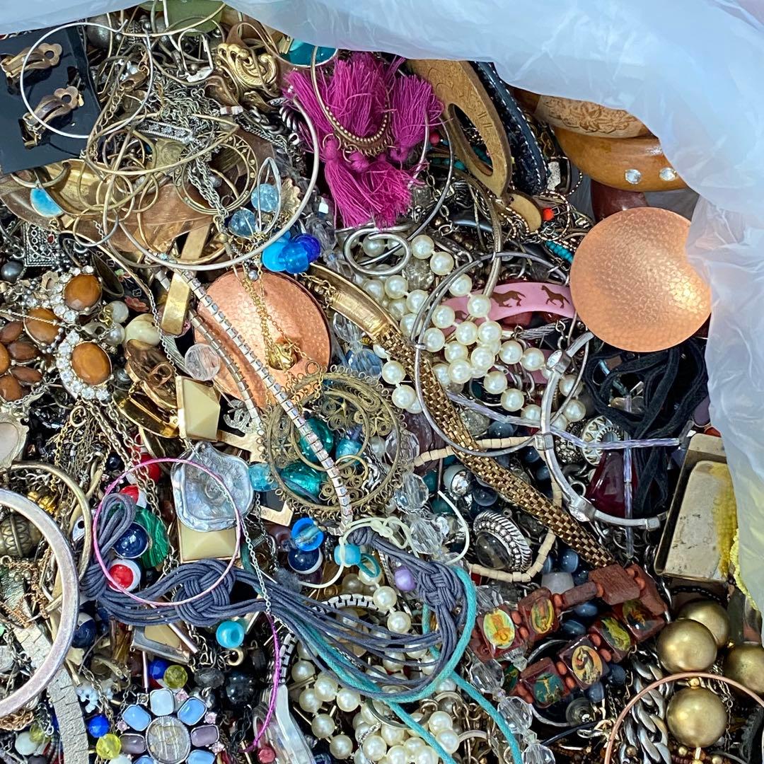 大量まとめ売り ジャンク 未選別 アクセサリー色々⑧ 約11.2