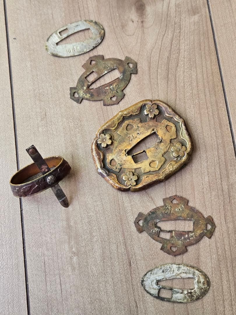 美品 陸軍九八式軍刀拵えのみ(刀緒、残欠つき) 刀身なし - メルカリ