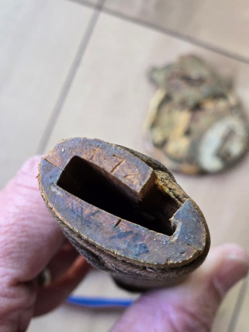 美品 陸軍九八式軍刀拵えのみ(刀緒、残欠つき) 刀身なし - メルカリ