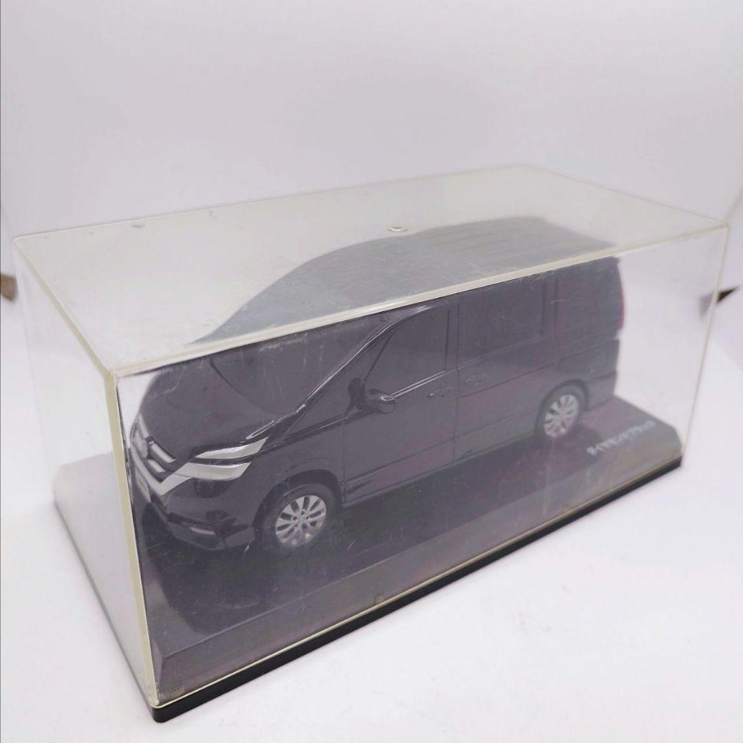 日産セレナc27 前期カラーサンプルミニカー ブラック - メルカリ