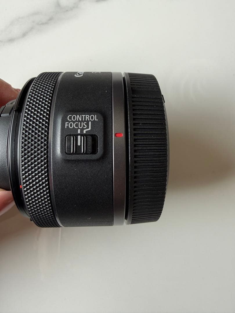 キャノン　Canon RF50mm F1.8 STM