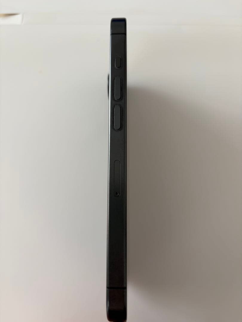 iPhone 15 Pro 128GB（色：ブラックチタニウム）SIMフリー