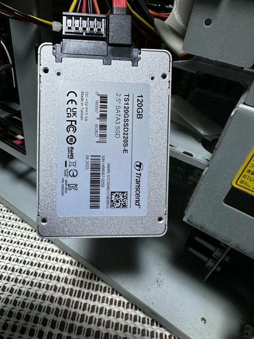 NEC PC-9821 Xv13/W16 動作品　外装傷あり　ジャンク扱い