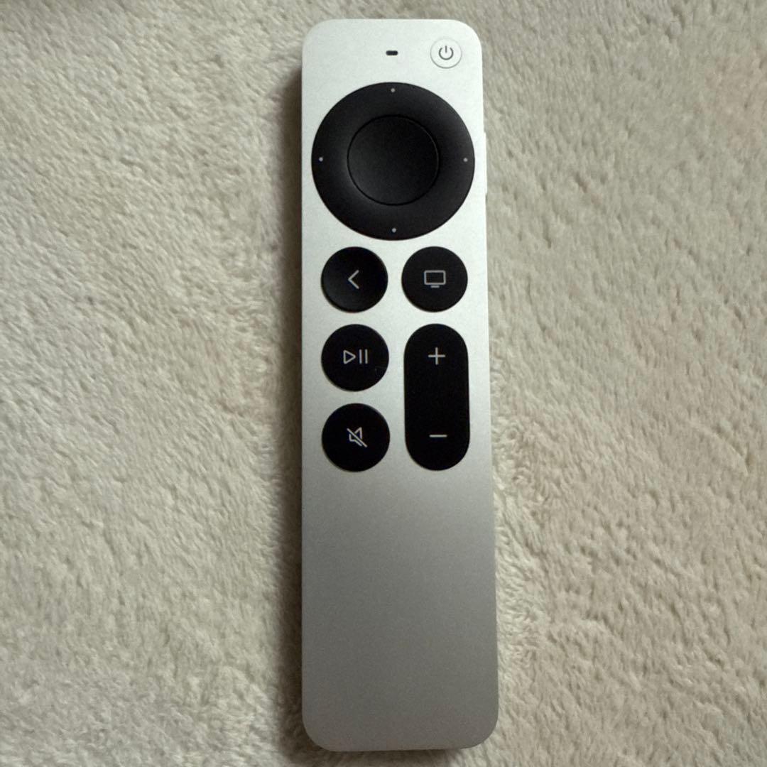 Apple TV 4K 3rd 本体とリモコン