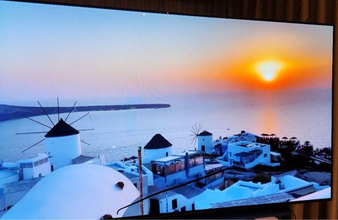 LG 有機ELテレビの 65インチ 美しい細密映像と迫力有る音響ベ