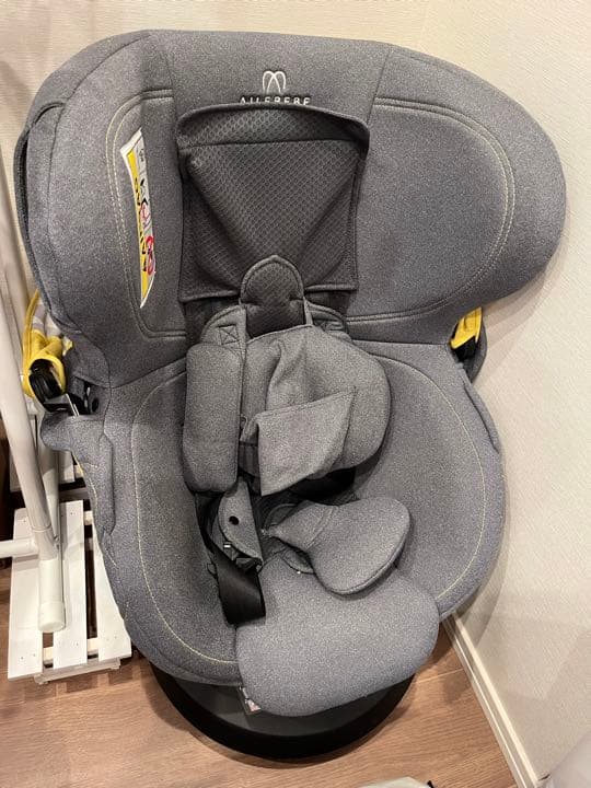 エールべべ　チャイルドシート　くるっと クルット R 新安全基準R129適合 新生児から使える日本製回転式ISOFIX