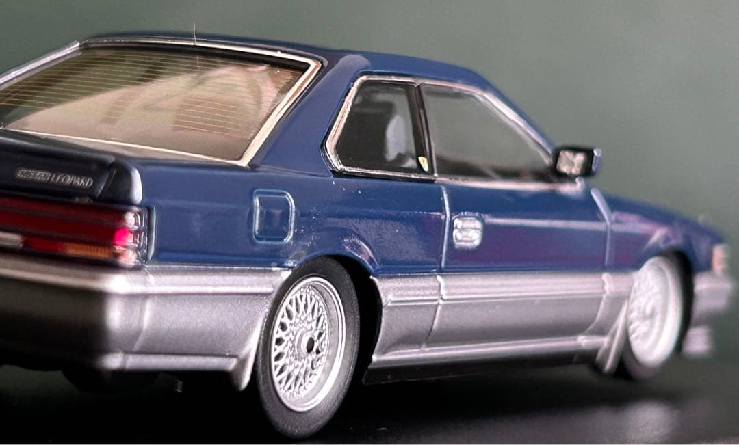 1/43 DISM F31 レパード アルティマ ダークブルーツートン - メルカリ
