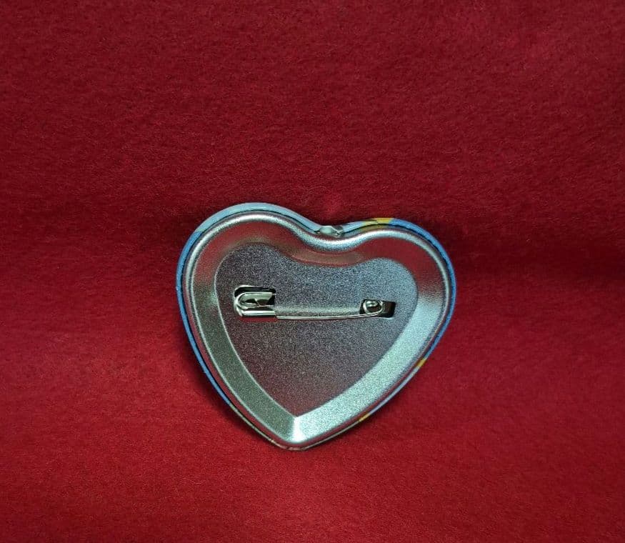 NARUTO 缶バッジ ホログラム 奈良シカマル サンリオ - メルカリ