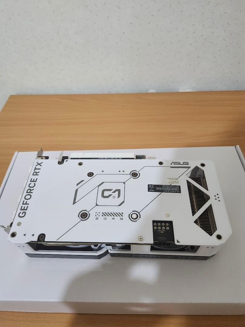 ASUS GeForce RTX 4060 Ti OC 8GB ホワイト