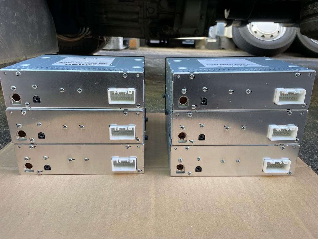 日野トラック24vの1DINラジオ USB Bluetooth対応6個まとめ売り