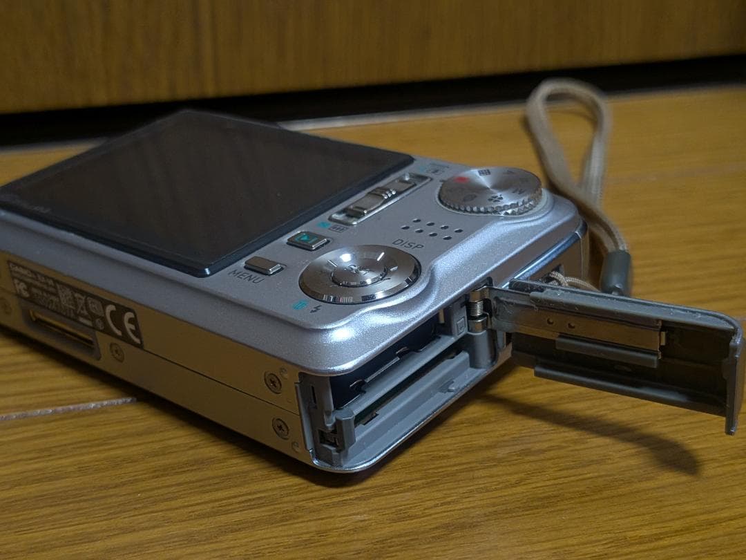 CASIO EXILIM EX-V8 デジタルカメラ