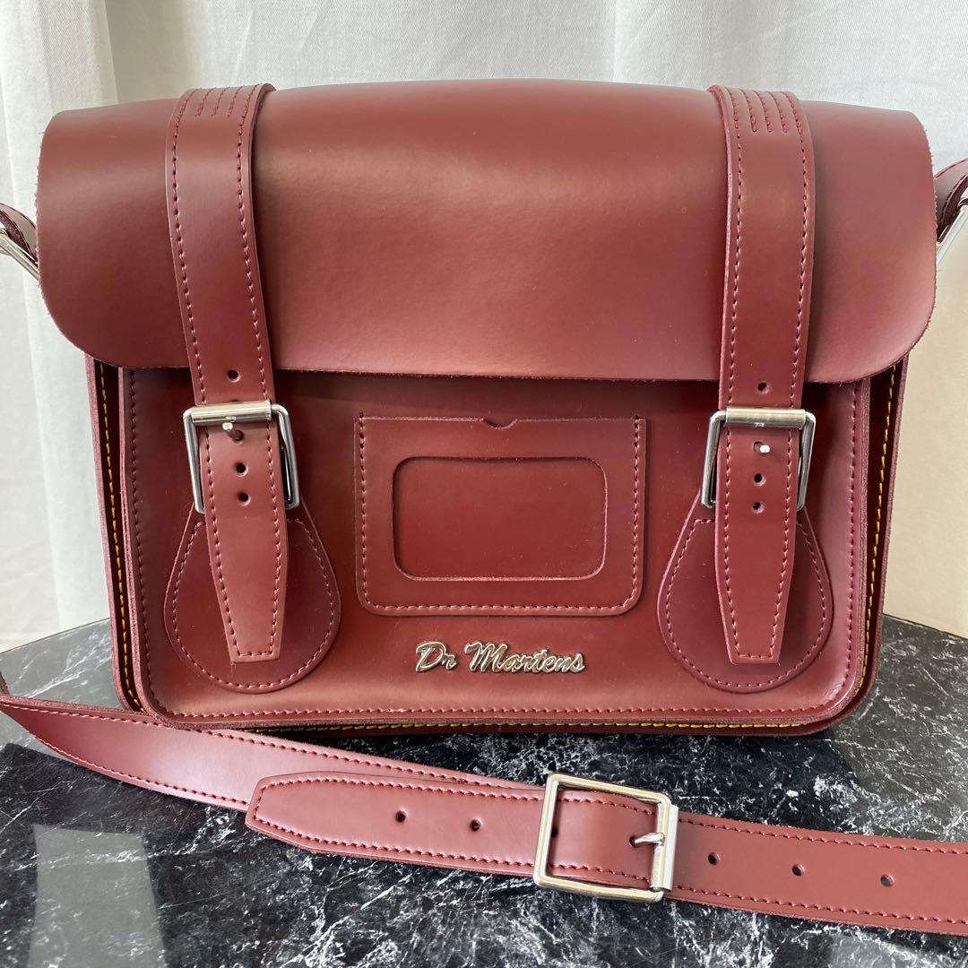 ドクターマーチン サッチェルバッグ ショルダーバック 11インチ ボルドー 中古・古着通販】Dr.Martens (ドクターマーチン) 11インチサッチェル