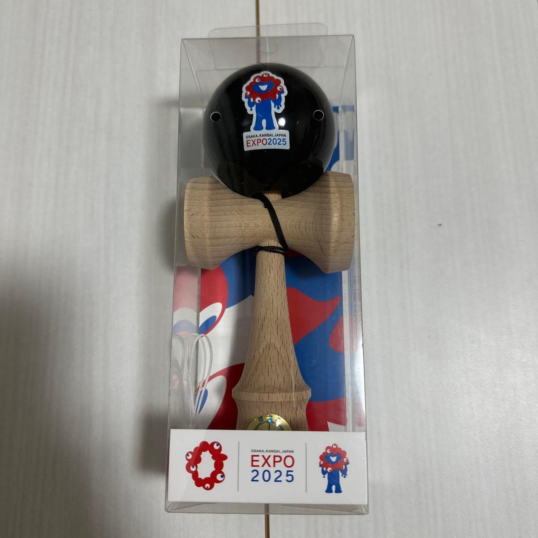 新品・未使用】EXPO 2025 ミャクミャク けん玉(KENDAMA) 黒 - メルカリ