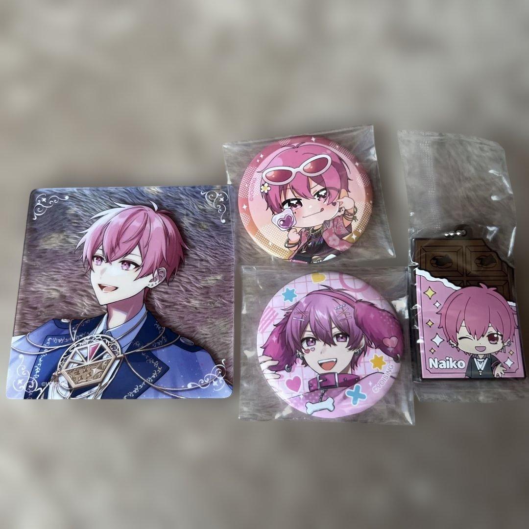 いれいすNaiko アクリルパネル＆缶バッジセット キーホルダー - メルカリ