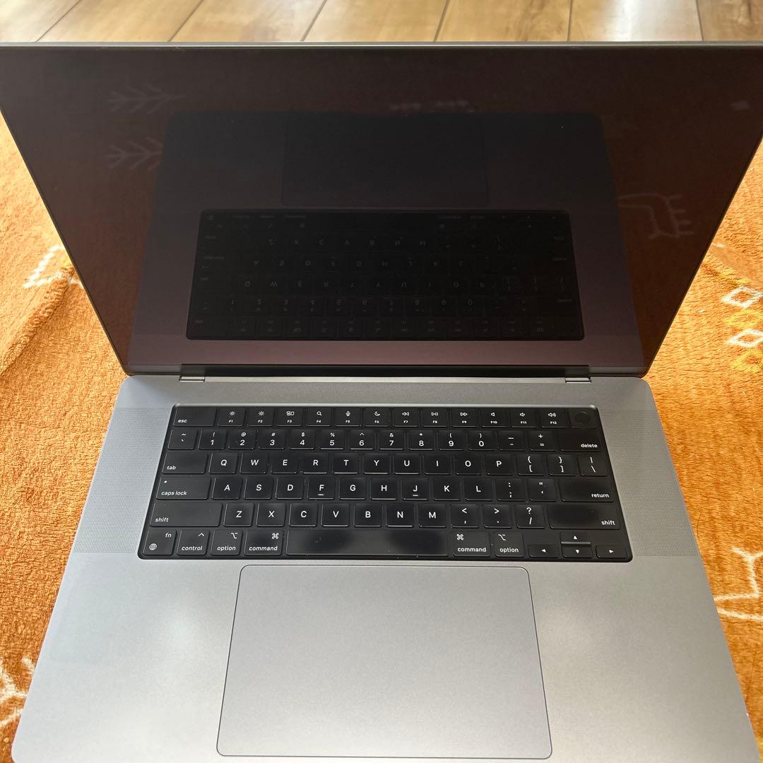 MacBookPro 16インチ M1 16/500GB 16コア