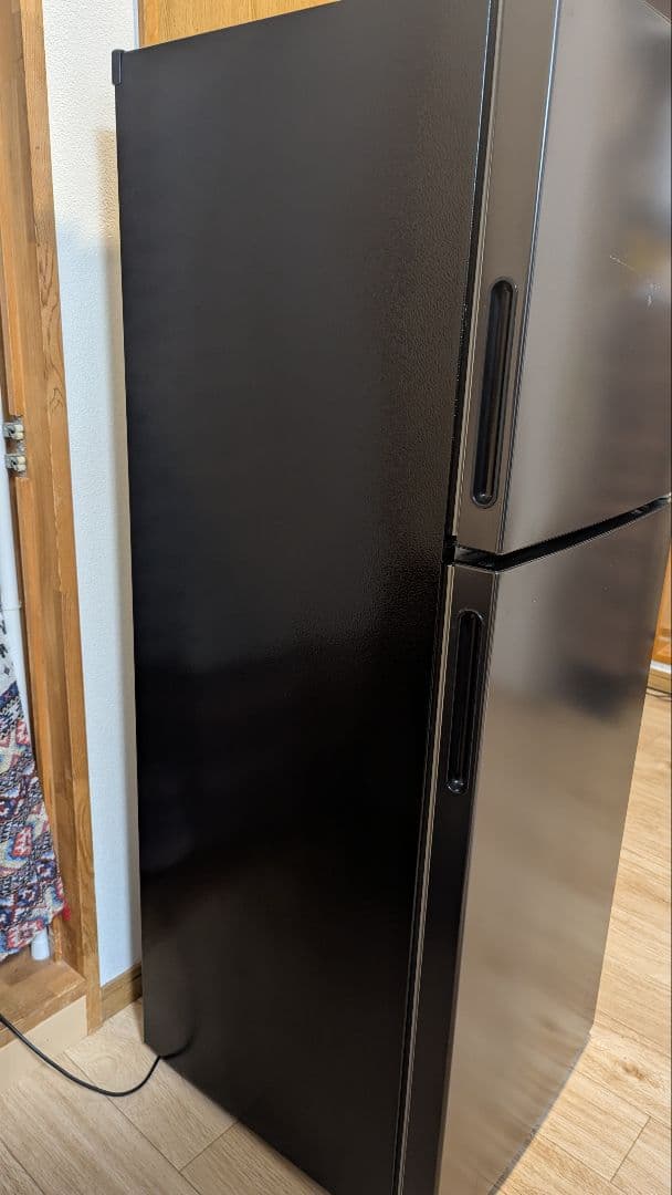 冷蔵庫　一人暮らし　maxzen　138L　黒　 2021年製