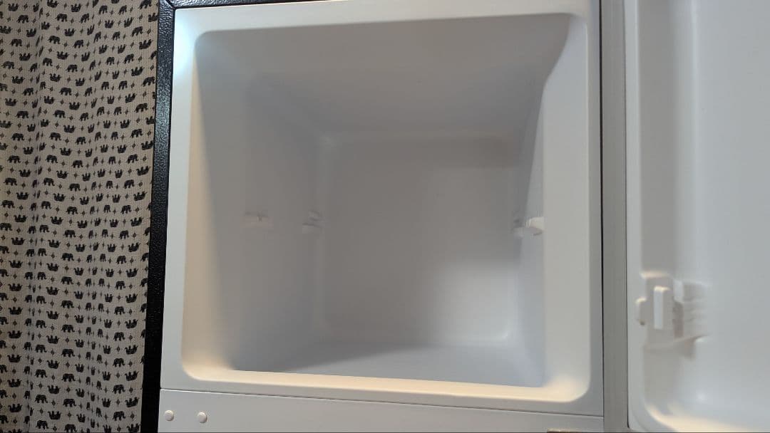 冷蔵庫　一人暮らし　maxzen　138L　黒　 2021年製