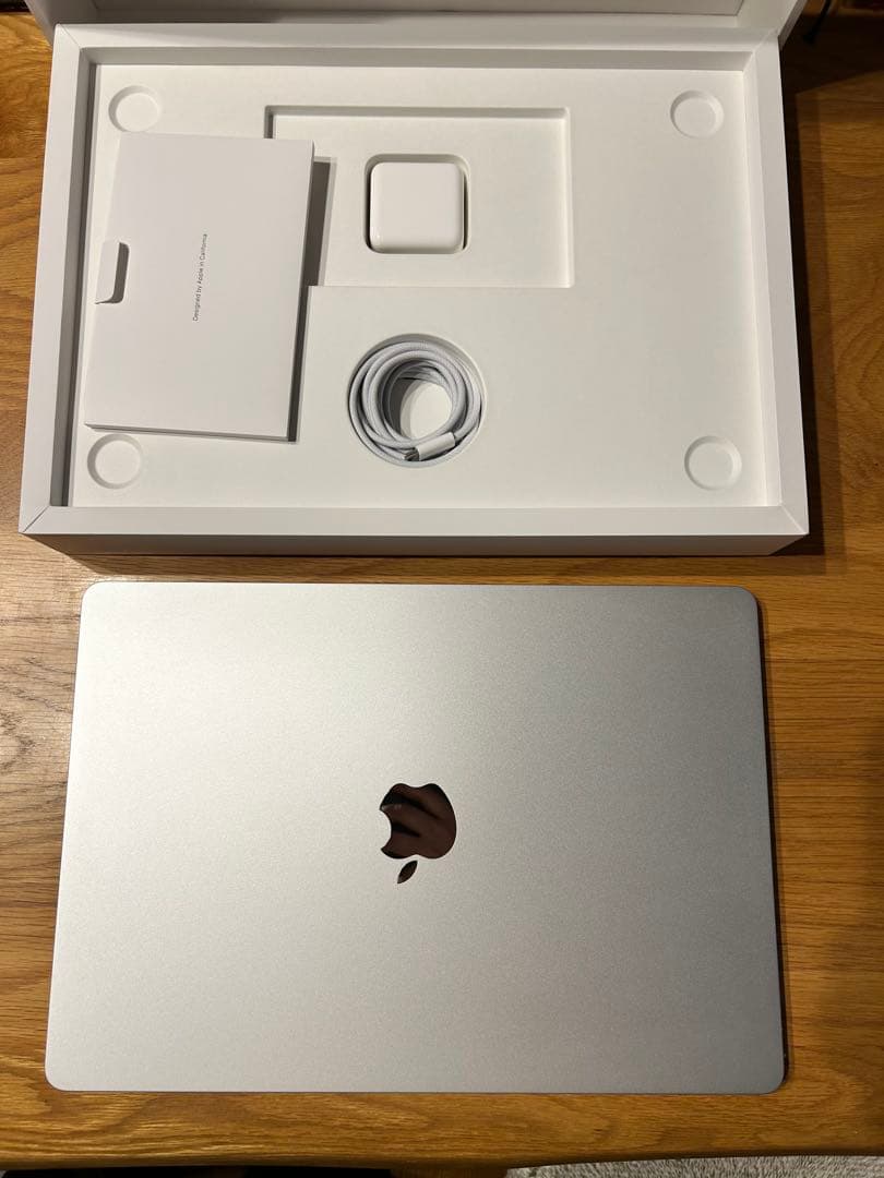 MacBook Air 15インチ M3 2024 16GB 1TB シルバー