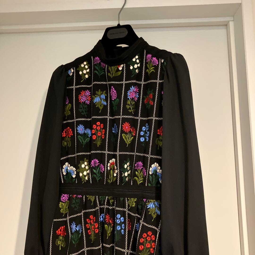 ユーザー様専用）ロキト 花柄刺繍のロングドレス 人気の型です