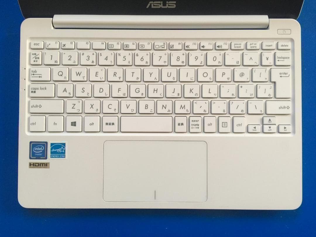 ASUS E203MA 11.6型TFT液晶 980g 軽量・薄型コンパクトPC - メルカリ