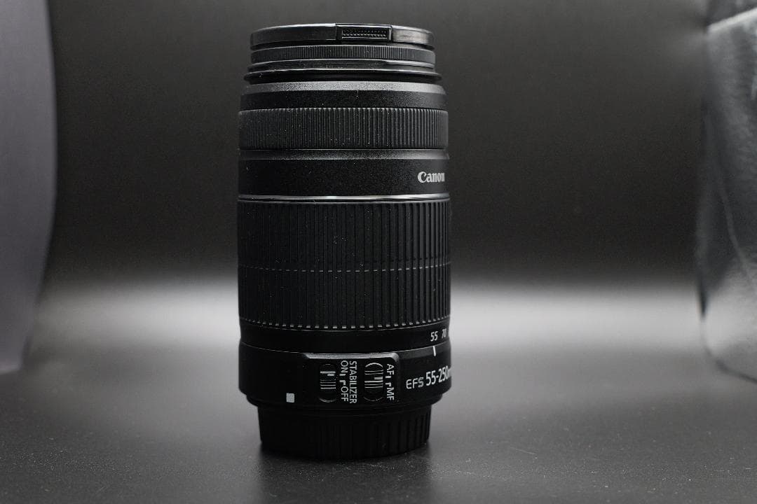 望遠レンズ　Canon EFS 55-250mm F4-5.6 IS ll