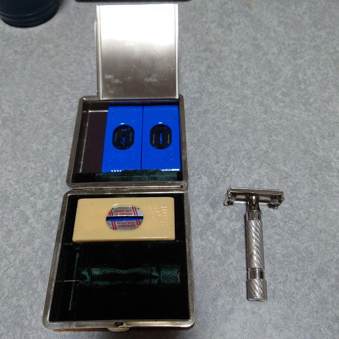 gillette exective 1948 ダチョウ革ケース付き両刃カミソリ