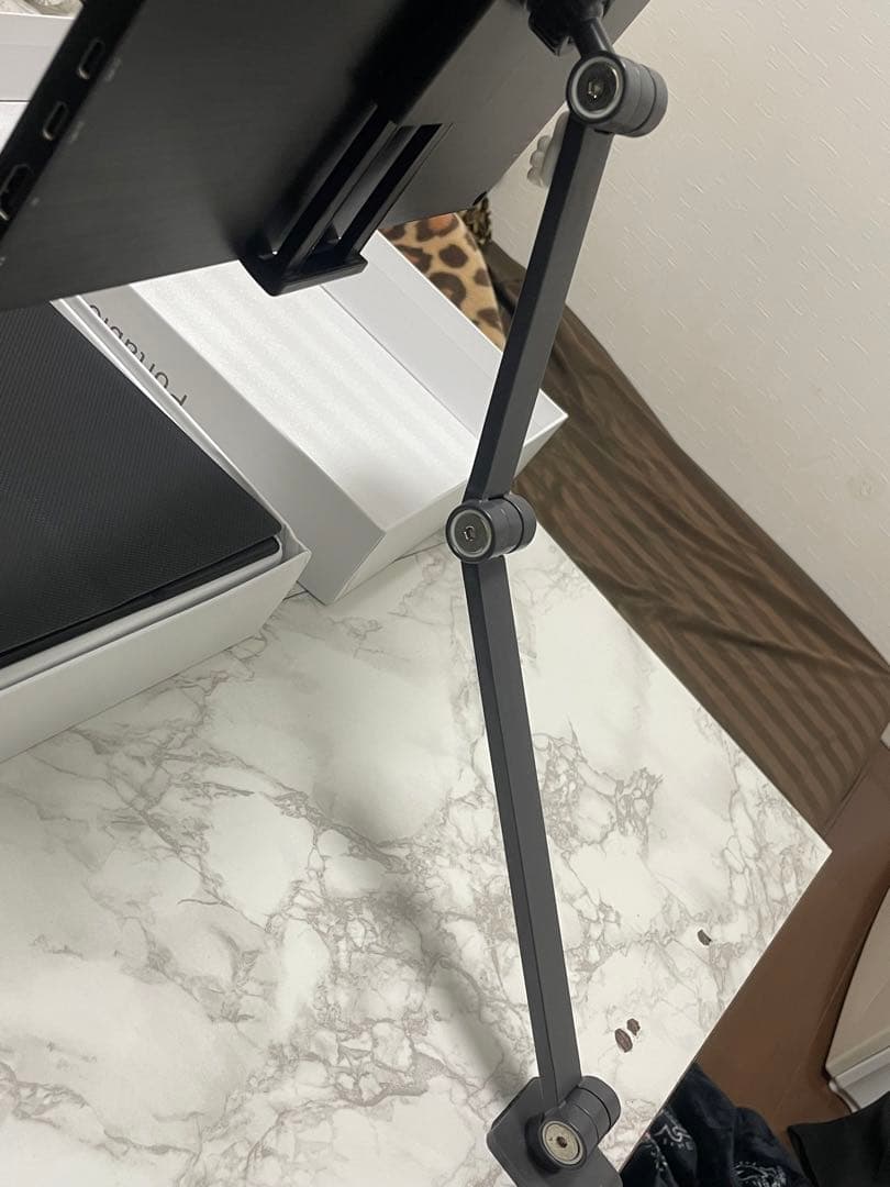 モバイルモニター15．6型　アームスタンド