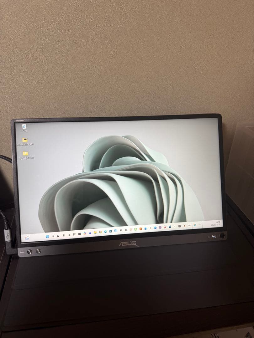 ASUS ZenScreen MB16A ポータブルモニター