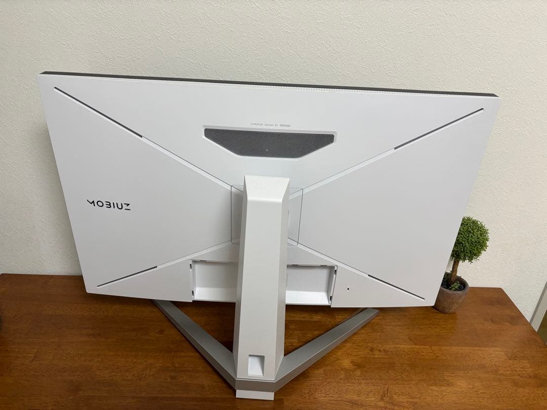 BenQ EX3210U 32インチ♡4K ゲーミングモニター