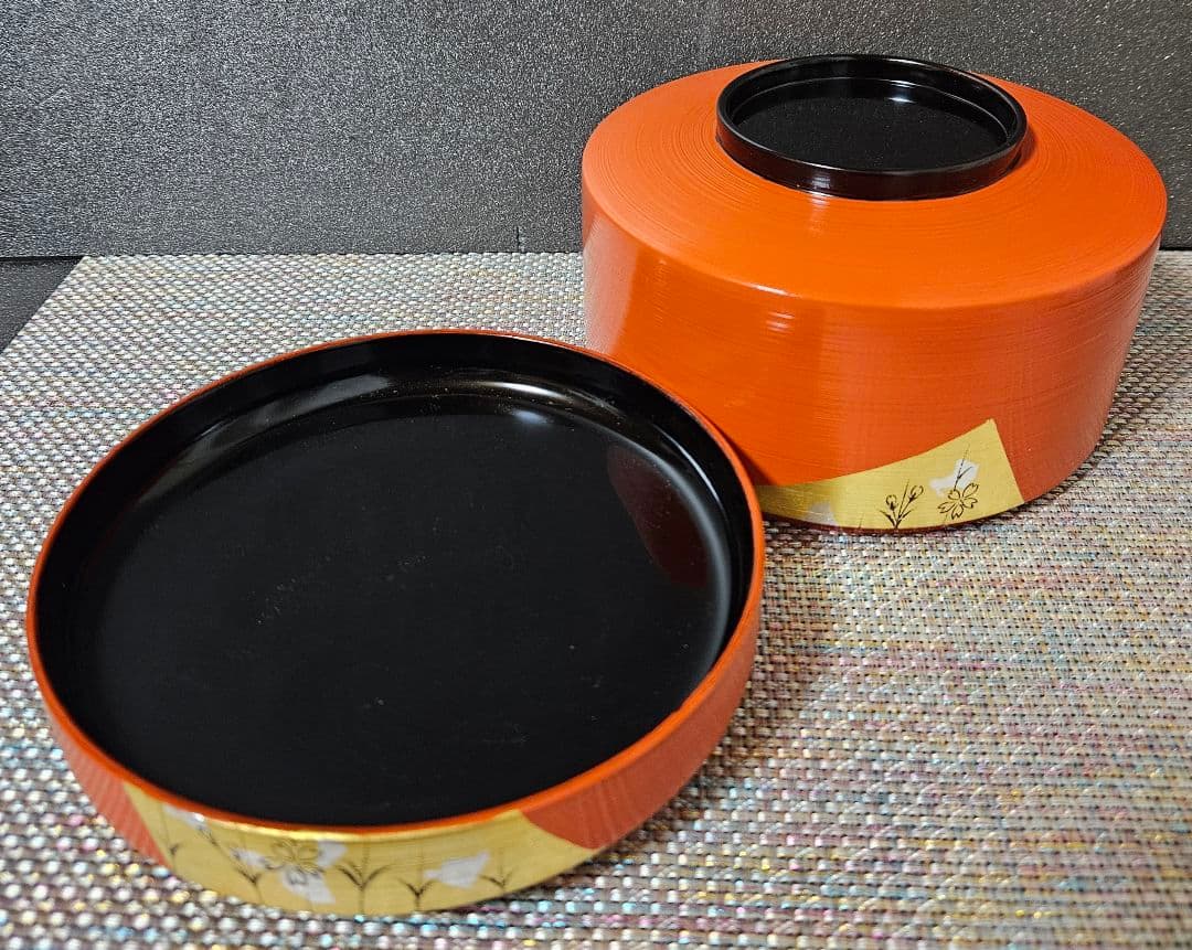 京漆器の老舗❗】アソベ光石謹製 朱漆塗 金箔蒔絵 桜に紅葉の図 菓子器