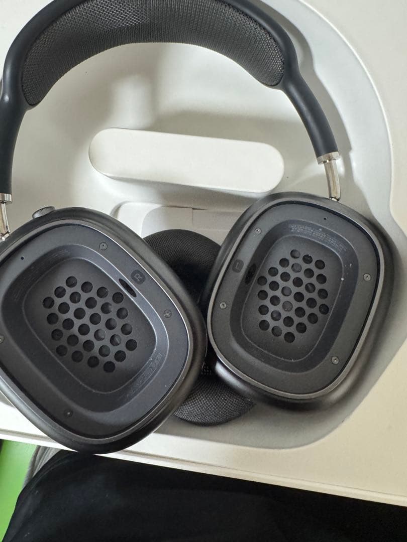 ヘッドホン air pods max