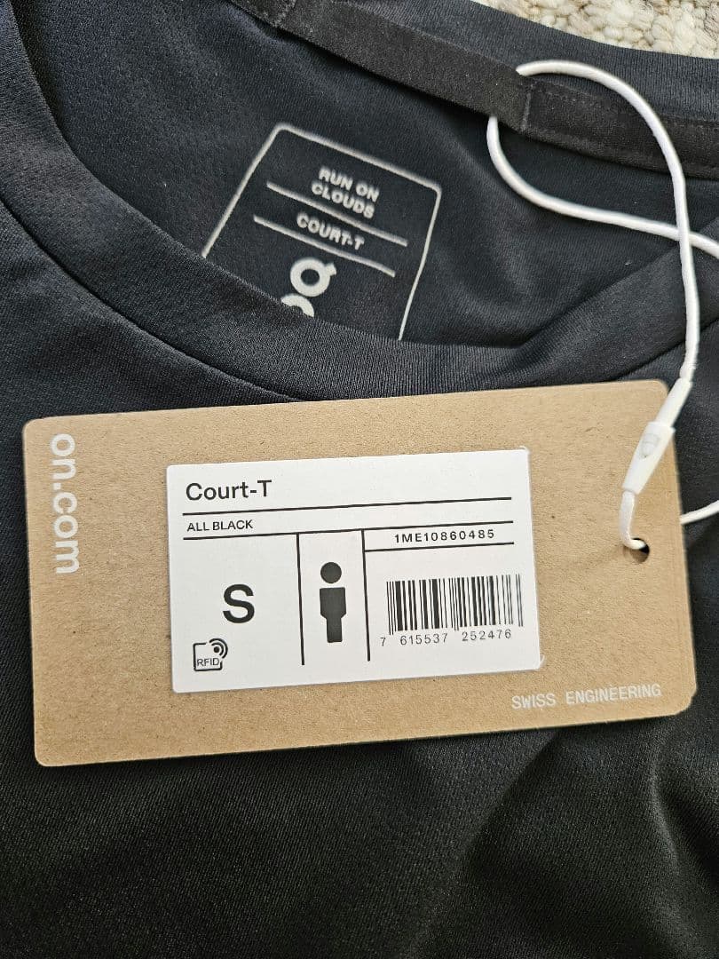 On オン Court -T 　テニスTシャツ　メンズ Sサイズ