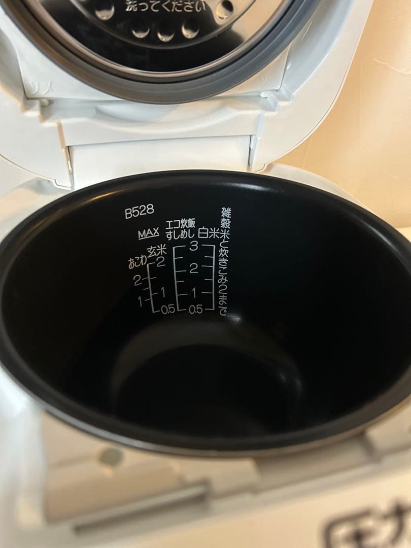 【美品】象印 圧力IH炊飯器 NP-RM05（3合炊き）