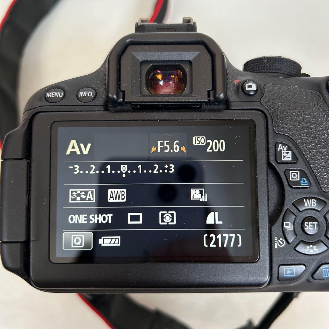 Canon EOS Kiss X7i 動作良好 ※レンズキャップなし