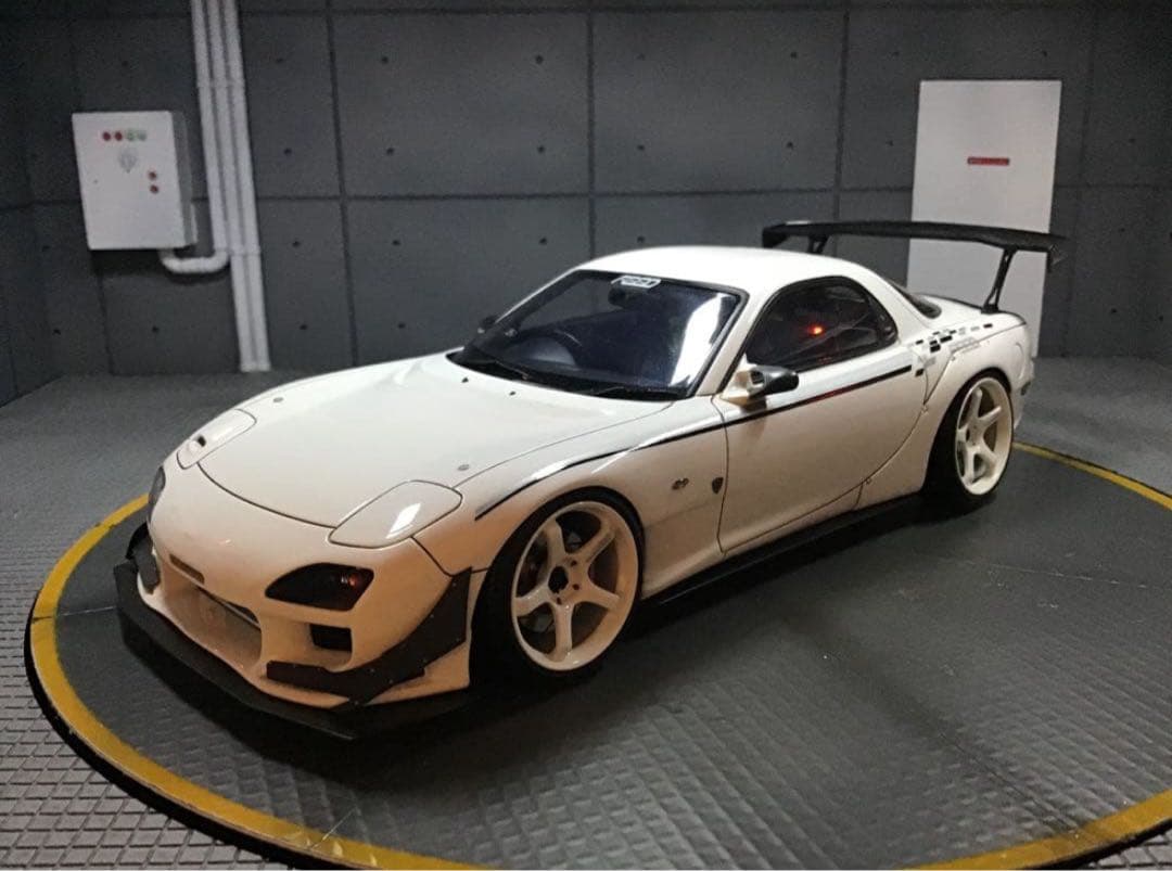 イグニッションモデル 1/18 FEED RX-7 (FD3S) White 1/18 イグニッションモデル ホワイト ホワイト FEED RX-7 FD3S MAZDA