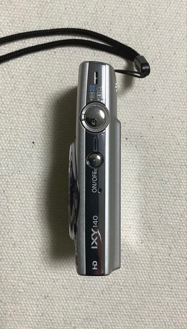 デジカメ　Canon IXY140