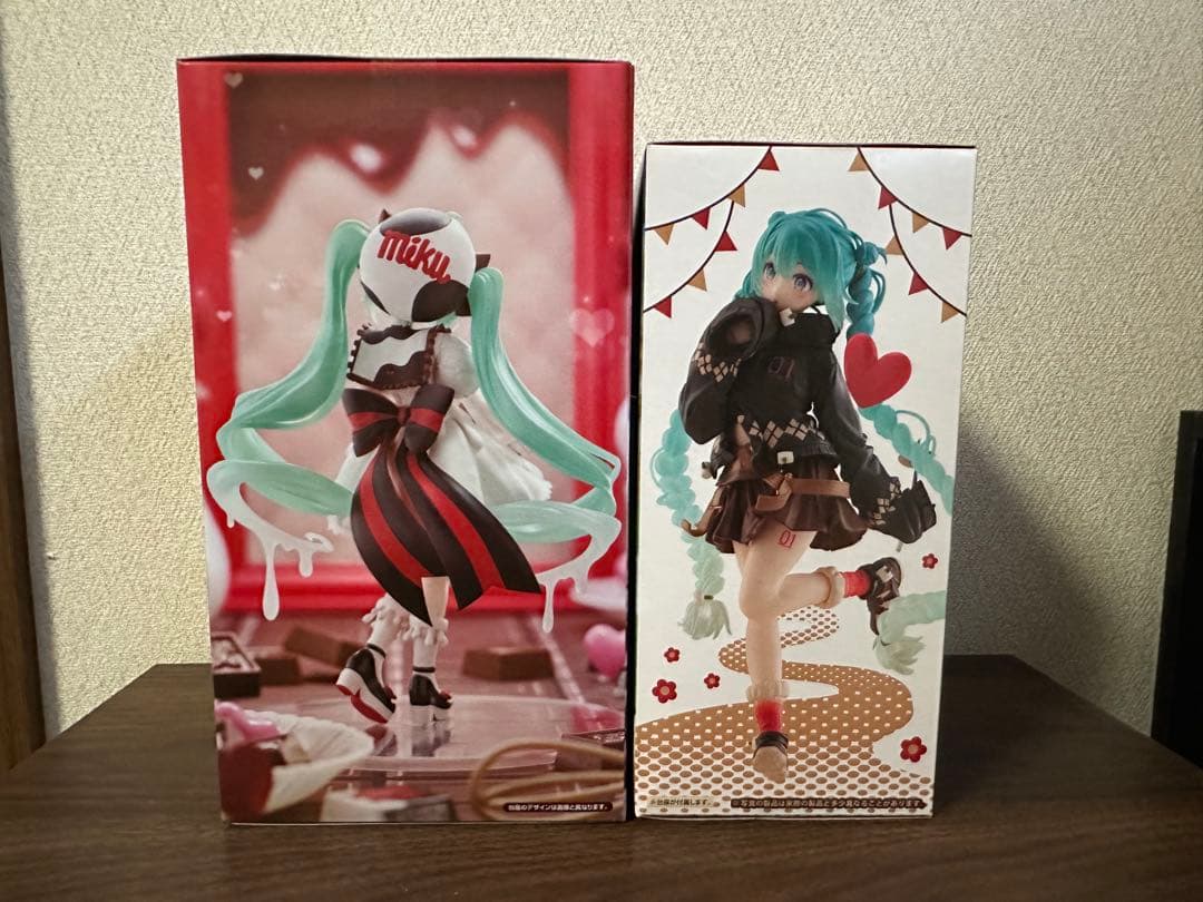 初音ミク Fashion Outdoor 初音ミク×チロルチョコ セット - メルカリ