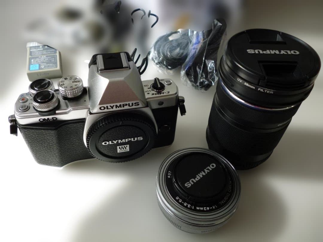 OLYMPUS OM-D E-M10 Mark II EZダブルレンズキット