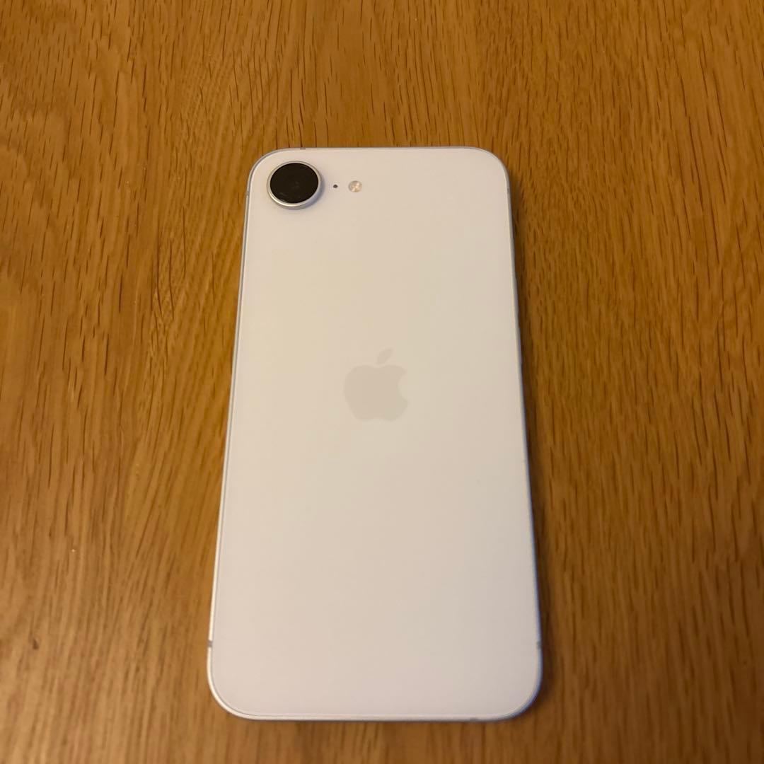 充電回数34回　Apple iPhone 16e 128GB