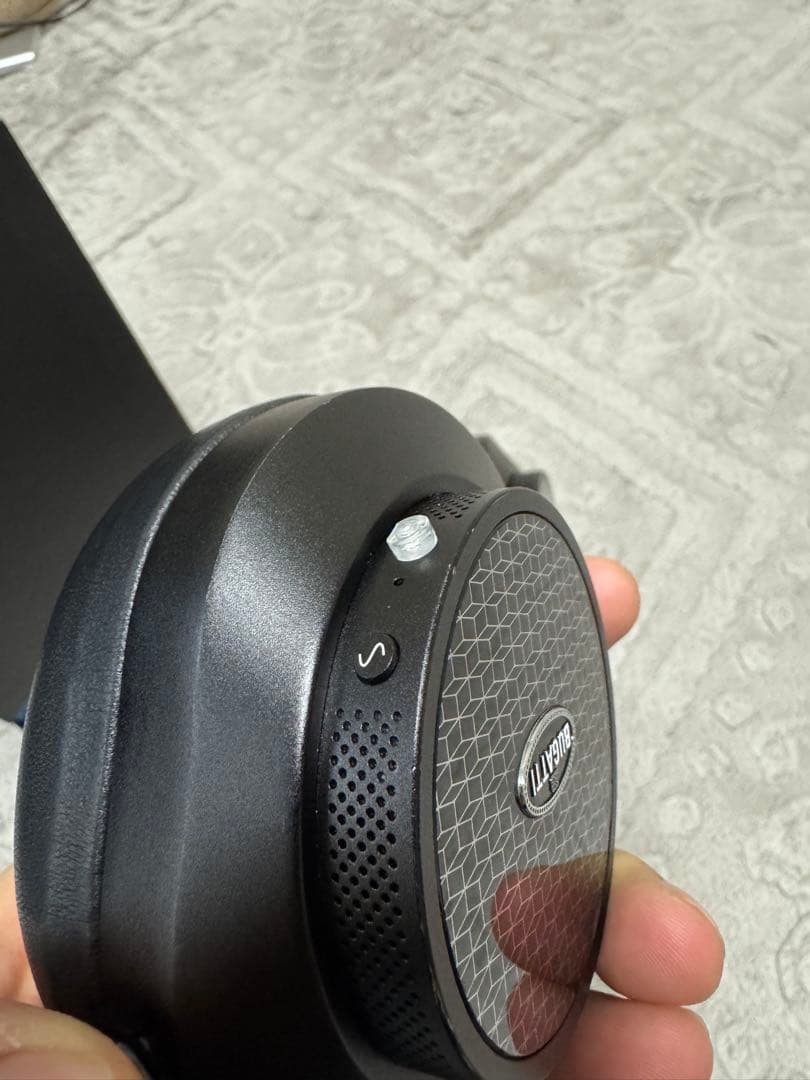 MASTER ＆ DYNAMIC MW75 ブガッティ限定モデル