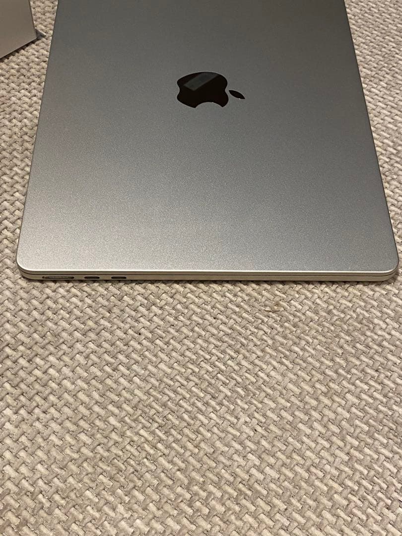【美品】MacBook Air M2 16GB 13インチ 1TB