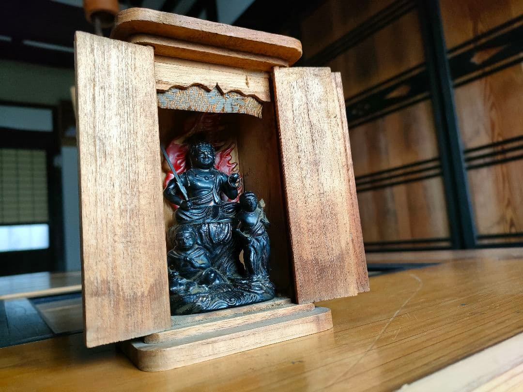 仏教美術 不動明王 三尊像287g 高さ11cm 厨子 - メルカリ