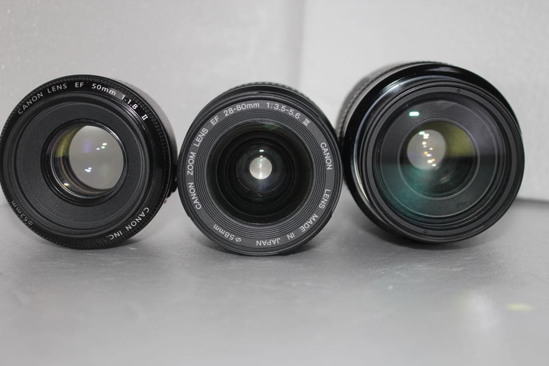 デジタル一眼レフカメラ　Canon EOS Kiss x9iトリプルレンズセット