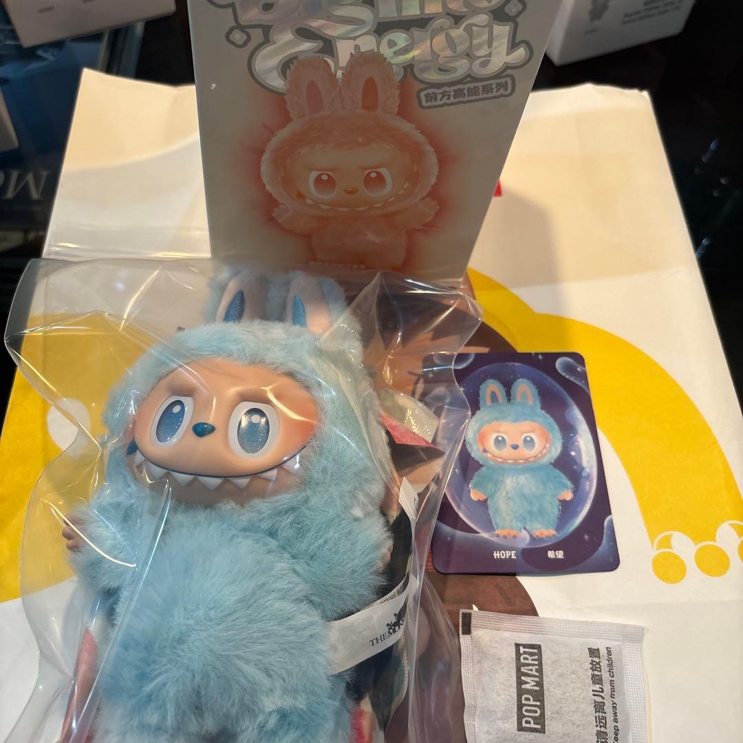 ストラップ LABUBU THE MONSTERS Big into Energy Pop Mart x THE MONSTERS: Big Into Energy Series Plush Keyring
