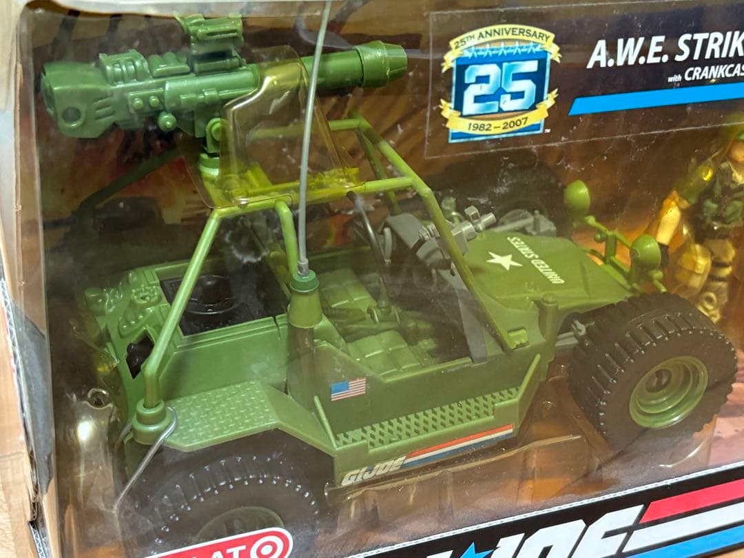 ハズブロ G.I.JOE A.W.E. STRIKER アクションフィギュア