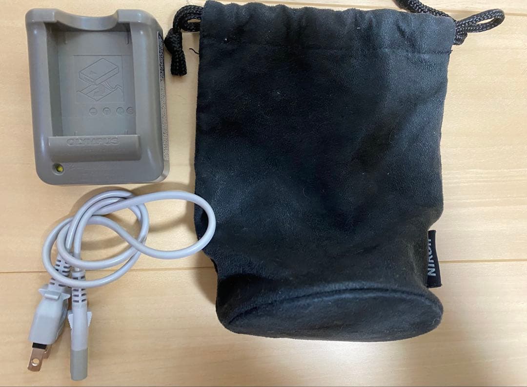 【シャッター少】OLYMPUS PEN E-PL8 ブラック14-42mmレンズ