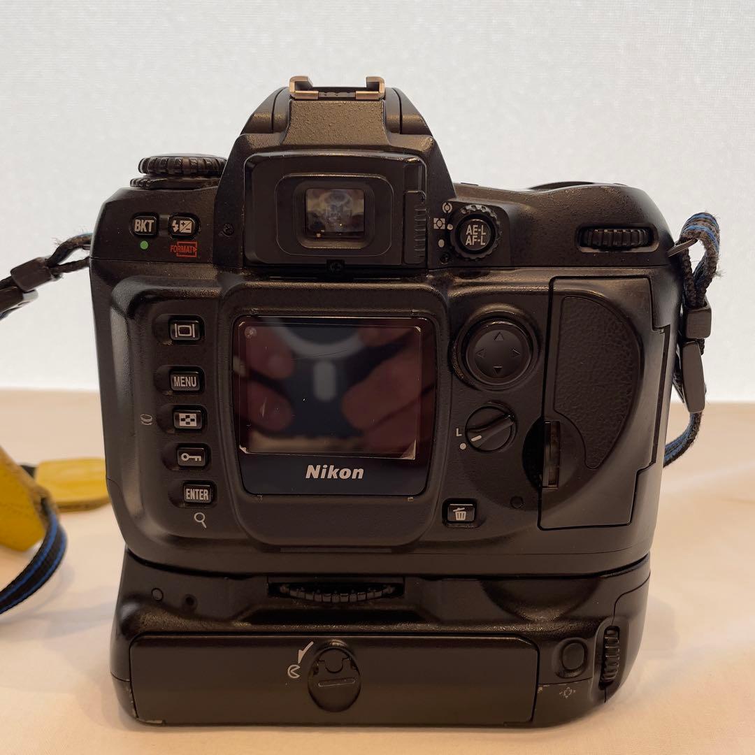 ⭐️Nikon⭐️ニコンD100バッテリーホルダー付レンズ7点ケースクリーナー付