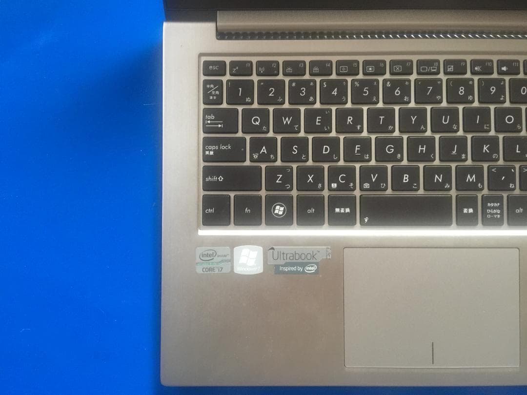 ASUS UX31A 13.3型液晶 IPS/SSD128G/Offece 軽量