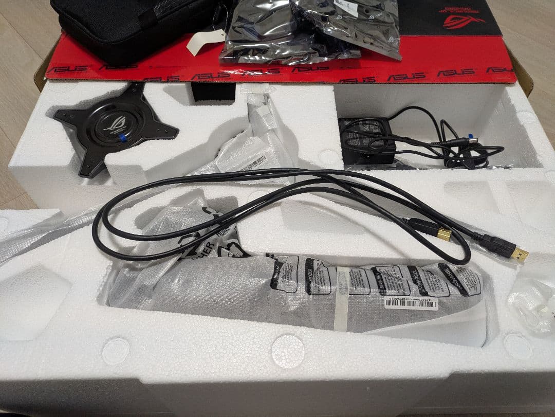 ROG Swift OLED PG27AQDM ゲーミングモニター 26.5